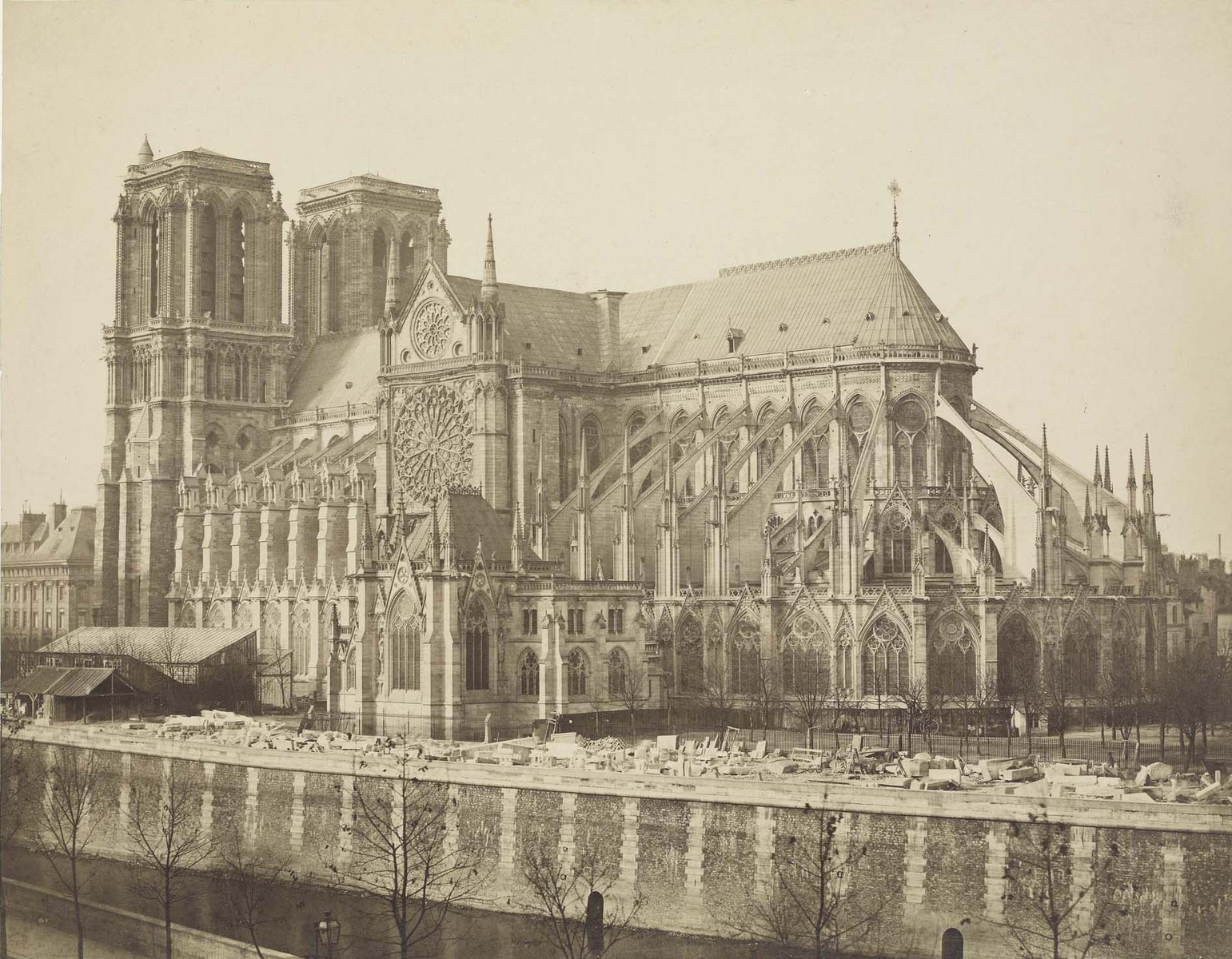 La cathédrale Notre-Dame prise du sud-est, depuis le quai Montebello, Bisson v. 1857-1858