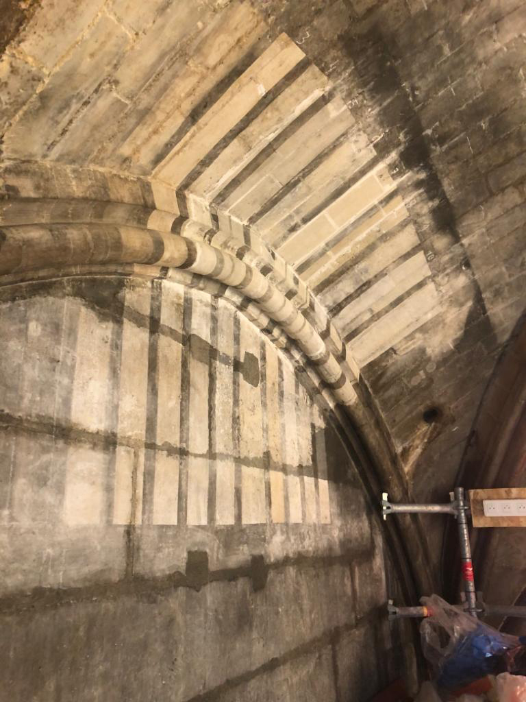 Essais de nettoyage de la pierre par le LRMH