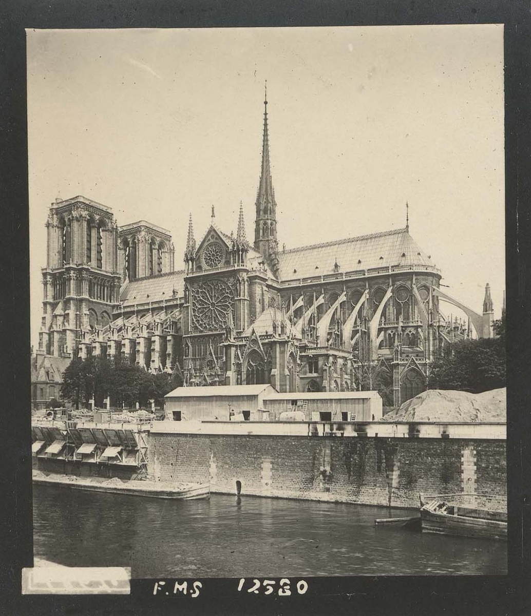 Photographie de la cathédrale Notre-Dame de Paris - Martin-Sabon avant 1933